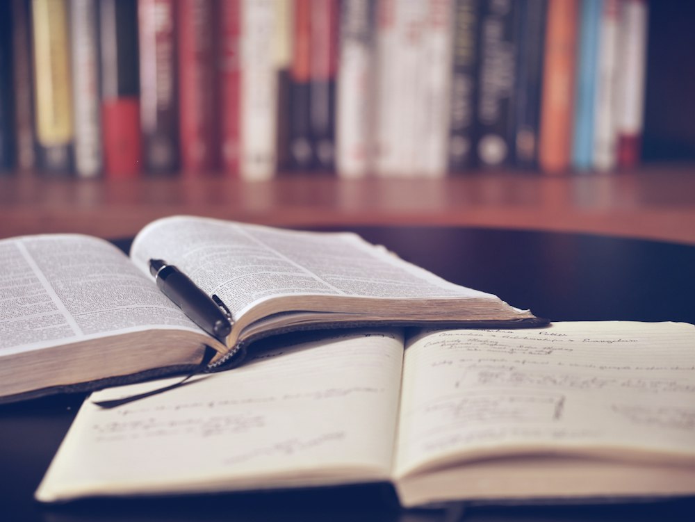 Studeren met synoniemenboek